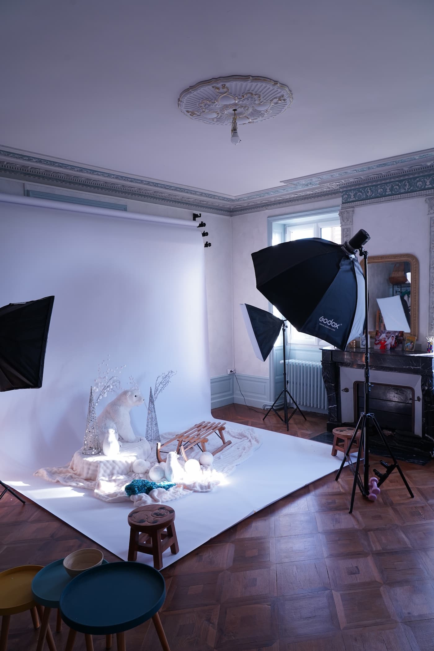 1 image Studio 1