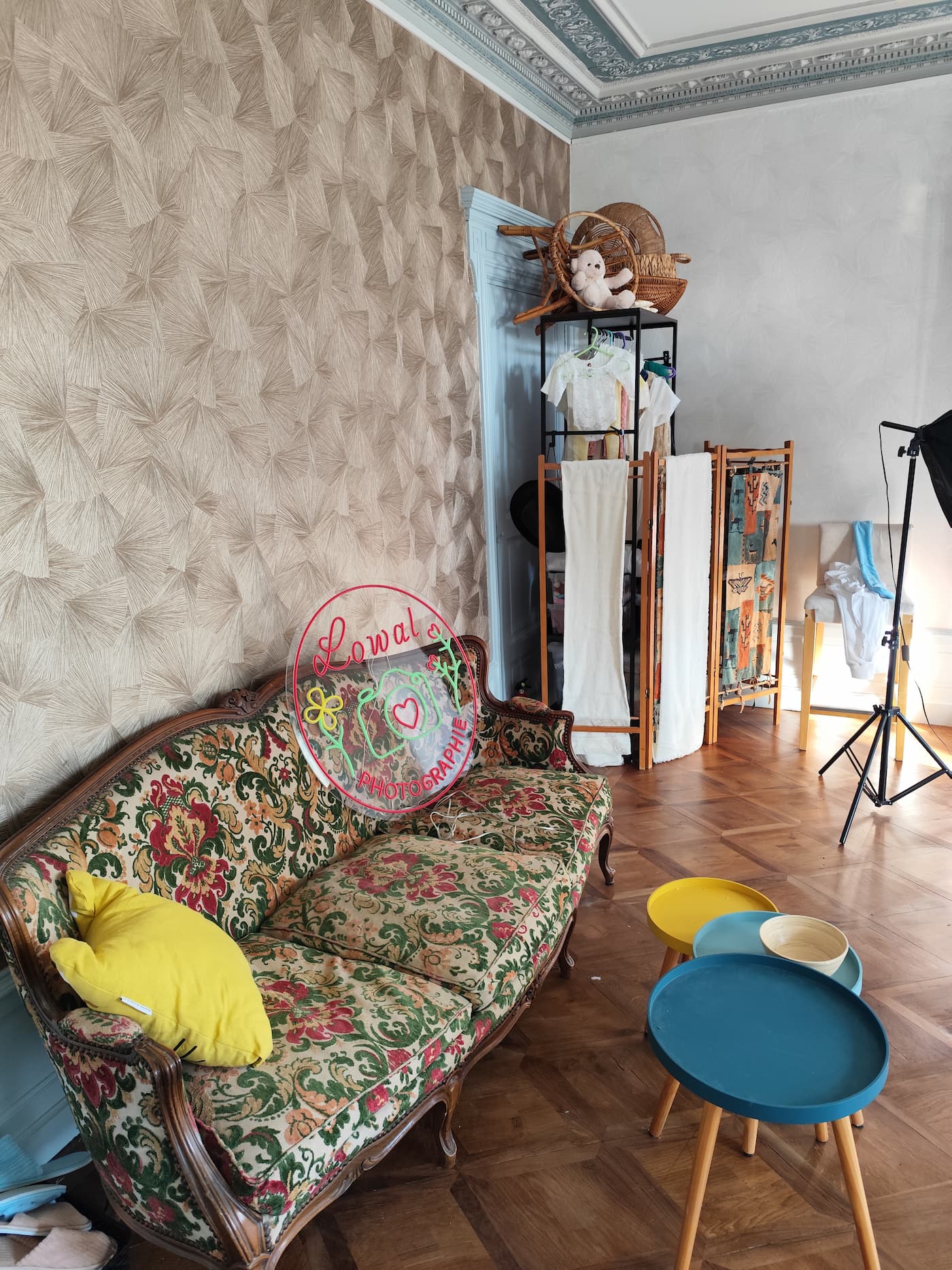 4 image Studio 4
